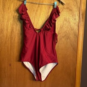 Cupshe Scalloped One Piece Burgundy Swimsuit Size Medium